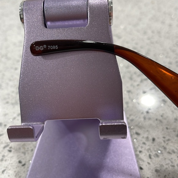 NWT DG FASHION SUNGLASSES WOMENS GOLD BROWN RIMLESS FRAME ROSE LENSES NOSE PADS - Picture 7 of 9